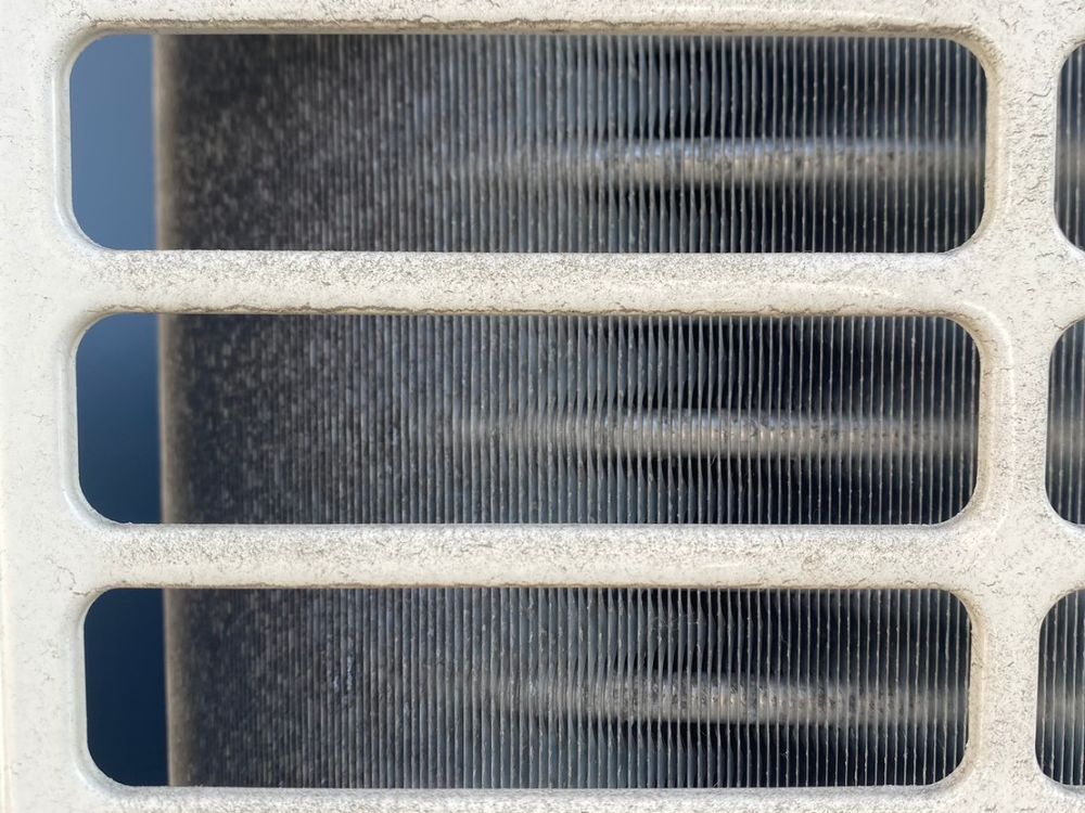 三木市志染町 マンション 室外機洗浄 ビフォー