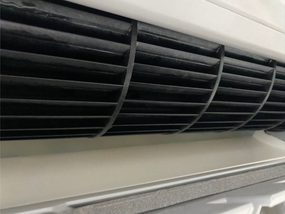 神戸市長田区駒ヶ林町　通常タイプのエアコンクリーニング｜送風口のカビ洗浄　アフター