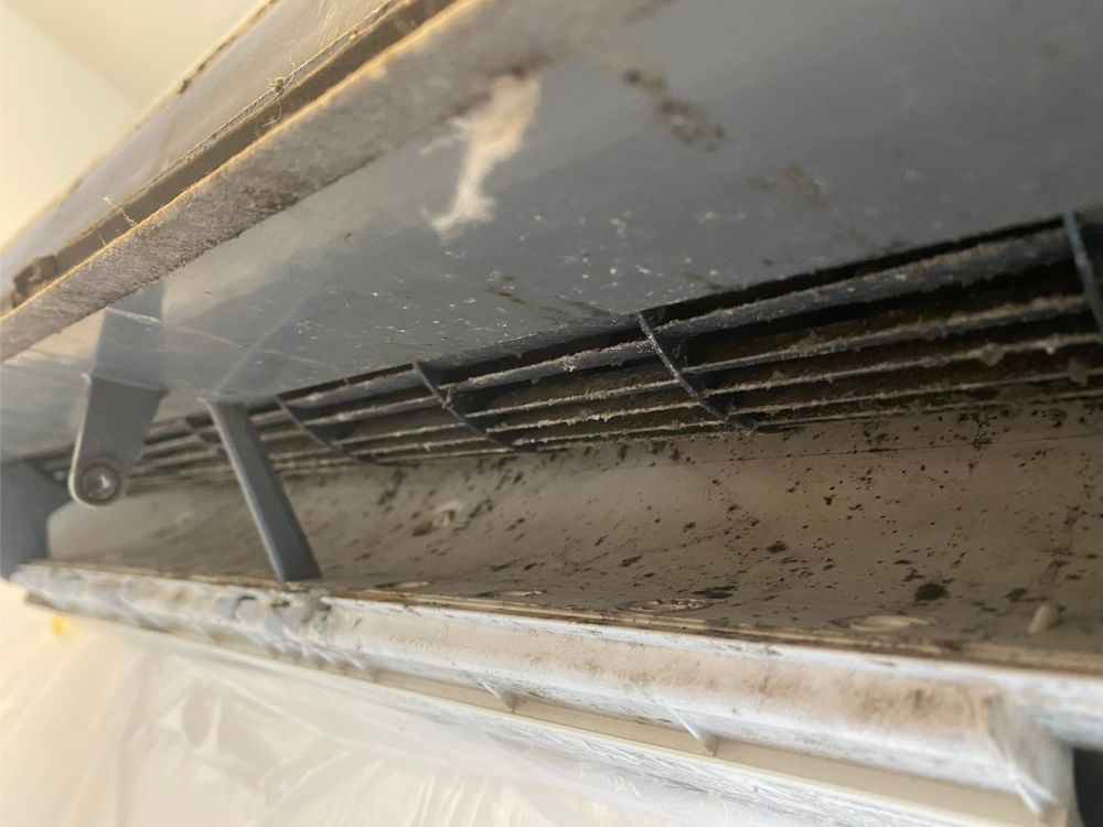 三木市緑が丘町　お掃除機能付きのエアコンクリーニング　ビフォー