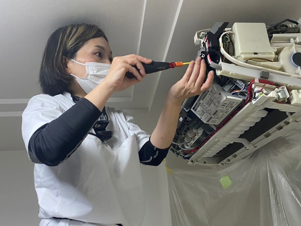 西宮市甲子園口　お掃除機能付きのエアコンクリーニング　ビフォー