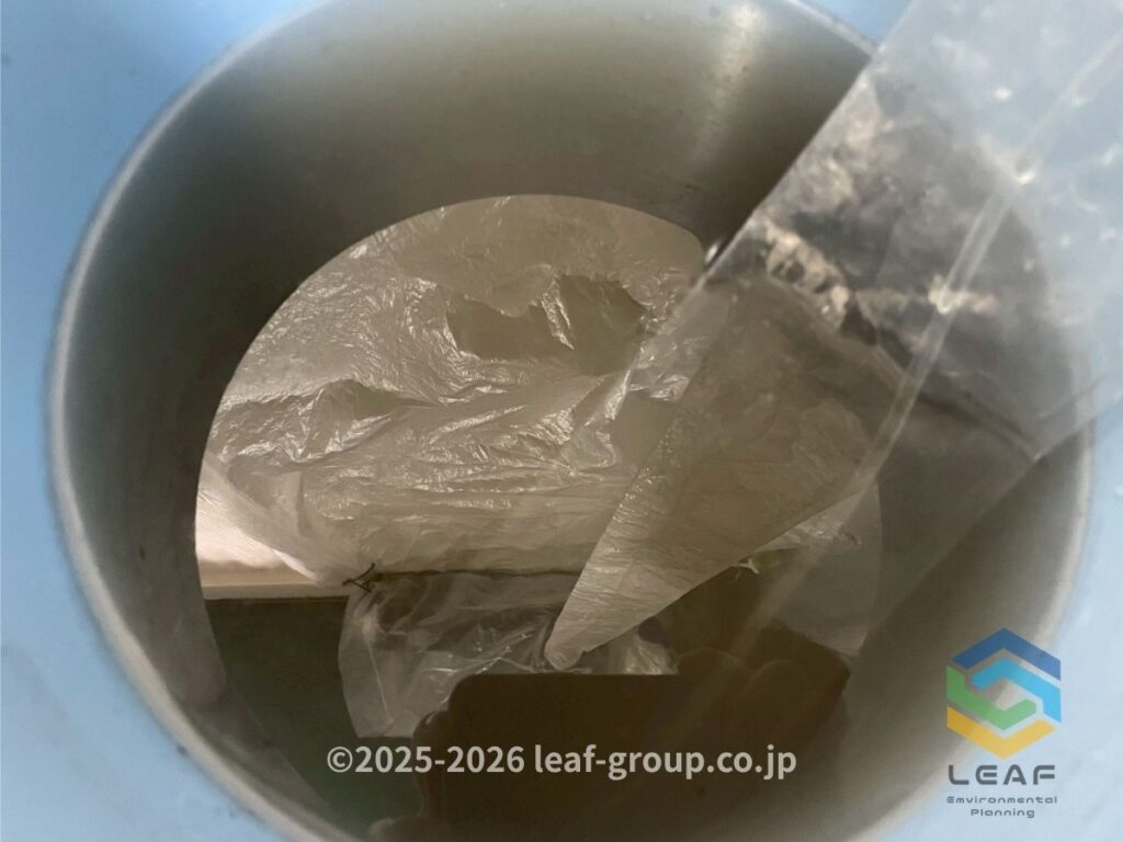 エアコン 洗浄 汚水