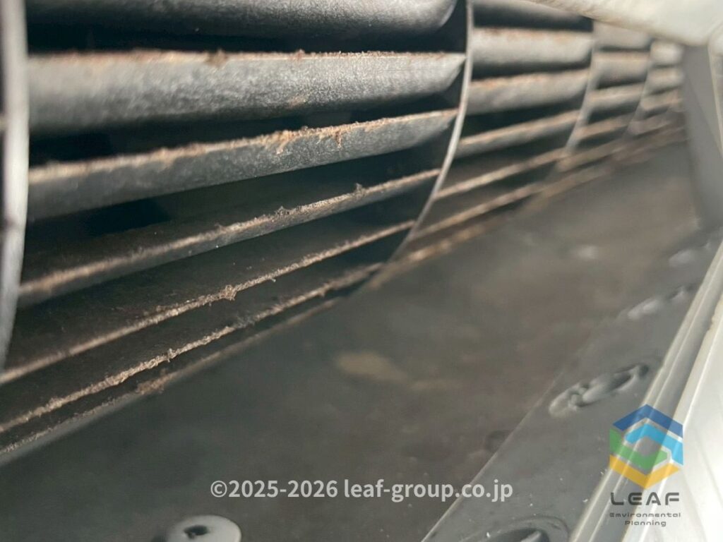 神戸市兵庫区 HITACHI エアコン送風ファン洗浄前