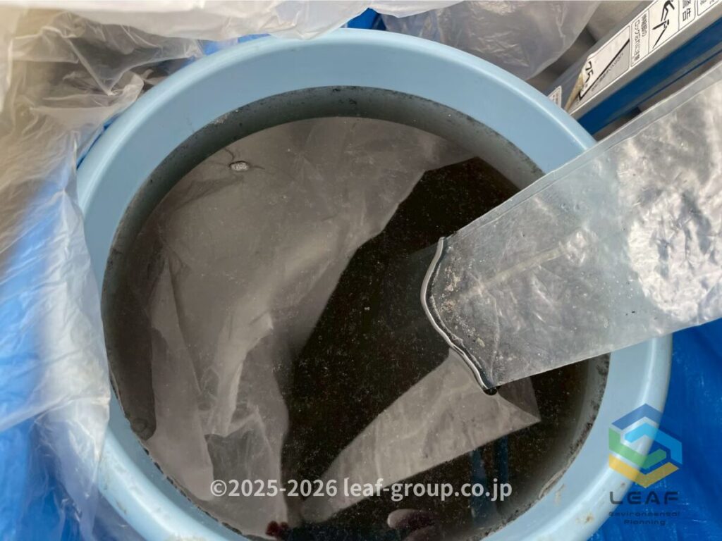 神戸市須磨区神の谷 SHARP AY-J22DM エアコンクリーニング洗浄後の汚水